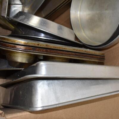 Large Lot Metal & Glass Baking Pans