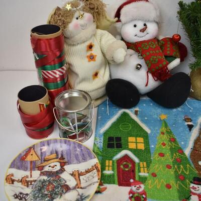 13 pc Christmas Decor: Small rug, small tree, ribbon, framed words, glass plate
