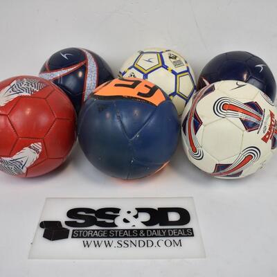 6 Soccer Balls