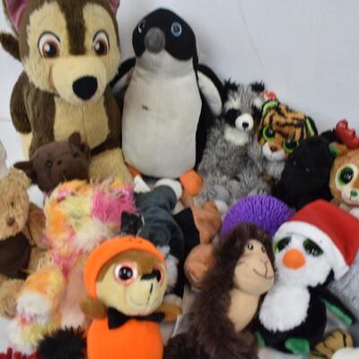Lot of Assorted Stuffies: Dog, Hedgehog, Elephant, Cats, etc