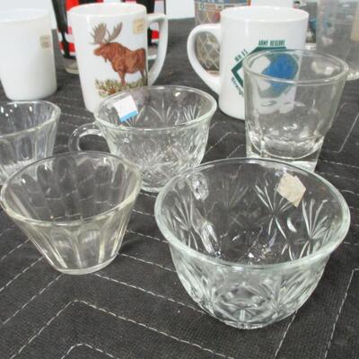 Lot 13 - Coffee Cups & Glassware