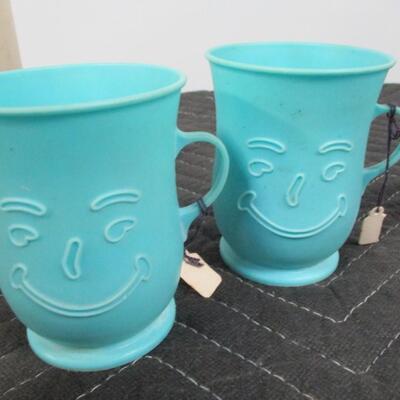 Lot 13 - Coffee Cups & Glassware