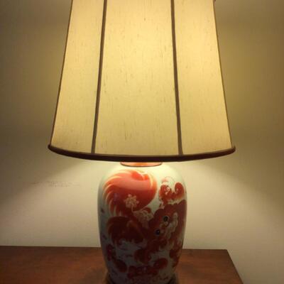B528 Vintage Chinese Pottery Lamp with Dragon Design