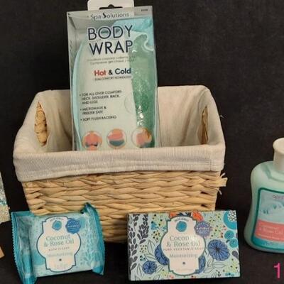 Lot 161 Body Wrap, Soap, Lotion, Bath Fizz, Basket, Geode Art