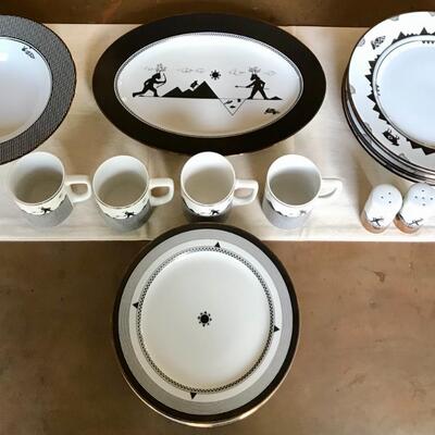 Lynda Sylvester Basketmaker III China (20 pieces).Local pick up only in Auburn, CA.