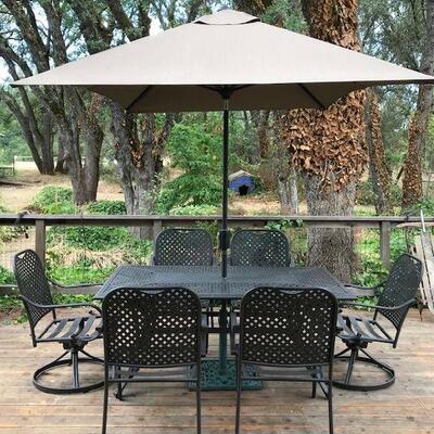 Hampton Bay Patio Table With Six Chairs & Umbrella. Local pick up only in Auburn, CA.