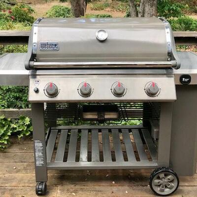 Weber Genesis II Propane Barbecue With Cover. Local pick up only in Auburn, CA.