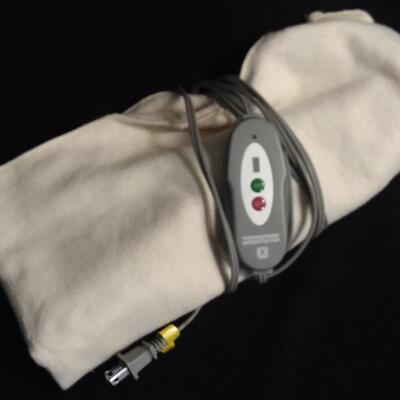 Lot 206  Therapeutic Heating Pad