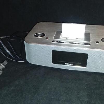 Lot 207  Phillips Docking Entertainment System DC290