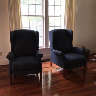 B410 Pair of La-z-boy Upholstered Wingback Blue Reclining Chairs 