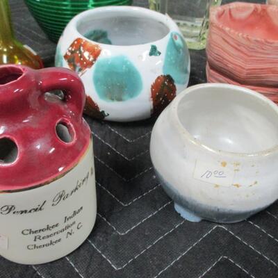 Lot 20 - Pottery & Glass Vases 