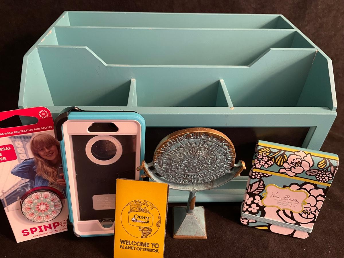 Lot 256 Turquoise Desktop Organizer with Chalkboard Front Panel, Vera