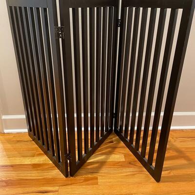 Lot 260 Dark Wooden Dog Gate 