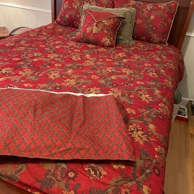 Lot 298 Newport Comforter Queen Bed Set