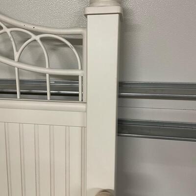 Lot 318 Stanley Full Size Slat Bed Frame