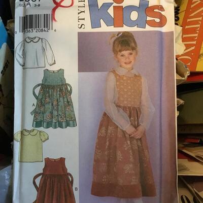 Lot 21 - Sewing Supplies , Patterns , Needlepoint