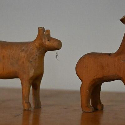 Dog sculpture pair