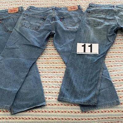 LOT#11MB: Levi's Jeans Lot
