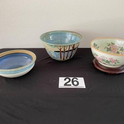 LOT#26LR: Assorted Pottery Bowl Lot