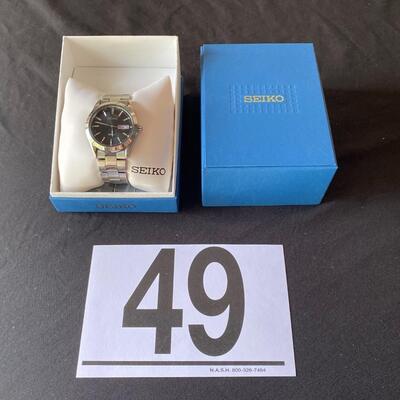 LOT#49J: Men's Seiko Solar Watch