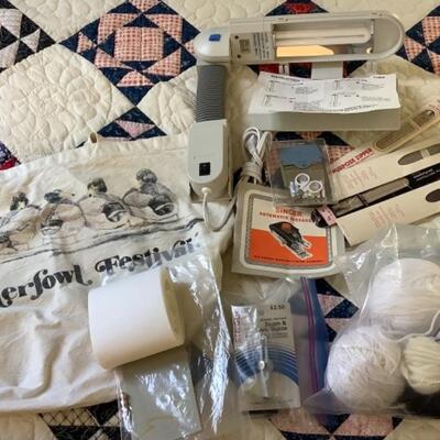 CB562 Crafting/Sewing Lot
