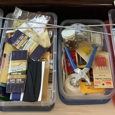 CB562 Crafting/Sewing Lot