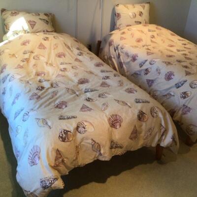 120 Pair of Twin Cuddle Down Bedding 