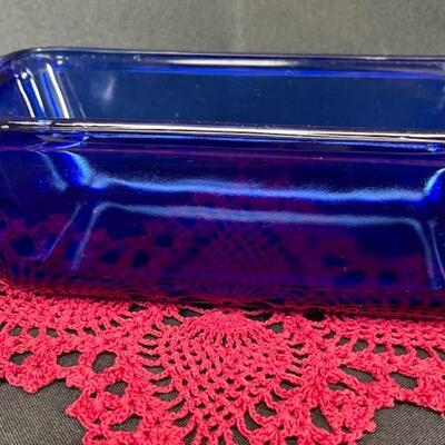 Anchor Hocking Blue Glass 5x9 Bread Loaf Pan with Red Doily