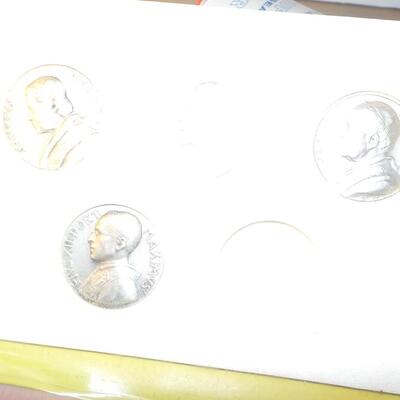 Vatican  Commemorative pope coin.. 
