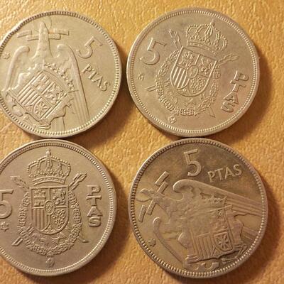 4 PTAS Spanish coins. 1957,83,57,75.