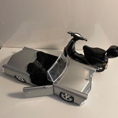 Lot 366 "Bratz" Car and Motorcycle Sets