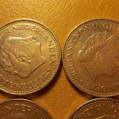 6- Netherland  mixed coin sets..