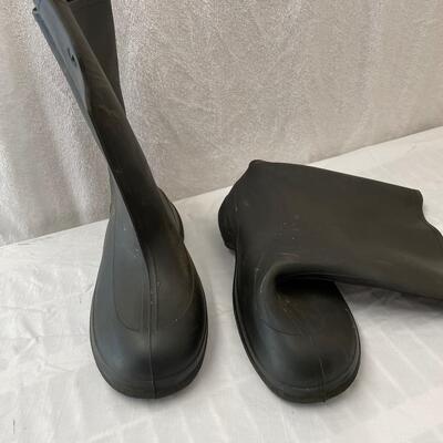 Lot 376 Rubber Boots