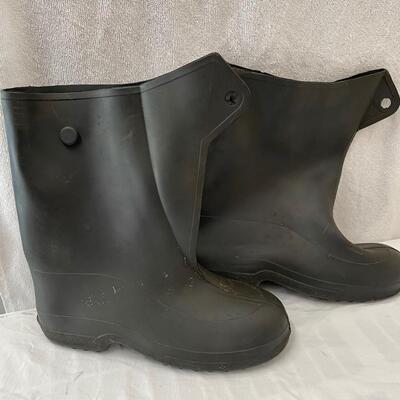 Lot 376 Rubber Boots