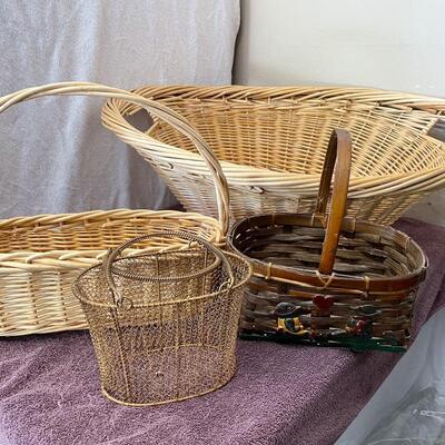Lot 377 4 Baskets