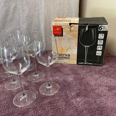 Lot 380 Set of 6 Wine Glasses