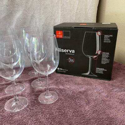 Lot 382 Set of 6 Wine Glasses Bordeaux