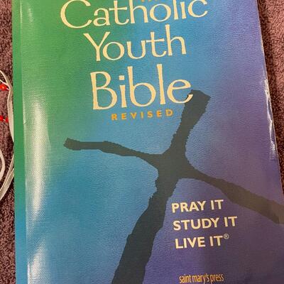 Lot 408 Catholic Youth Bible, Crucifix, Catholic Relics, Rosary