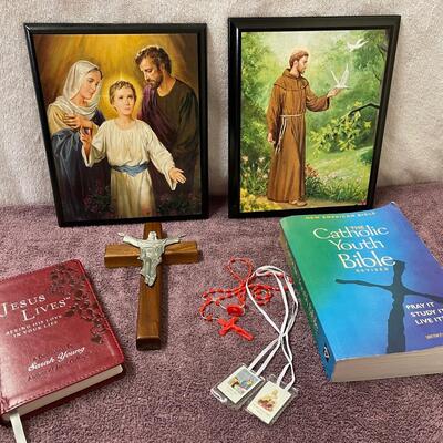 Lot 408 Catholic Youth Bible, Crucifix, Catholic Relics, Rosary