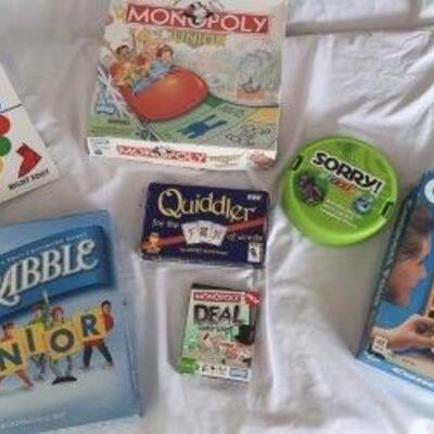 Lot 413 Twister, Scrabble, Monopoly, Connect Four, Sorry Travel Set, Quiddler, Monopoly Deal