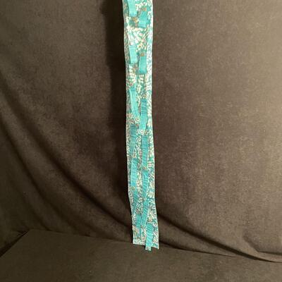 Lot 440  Purse and Bag Holder