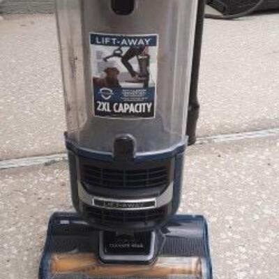 Lot 443 Shark Lift Away Vacuum