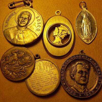 5- Vintage Original Necklace Historical swings.