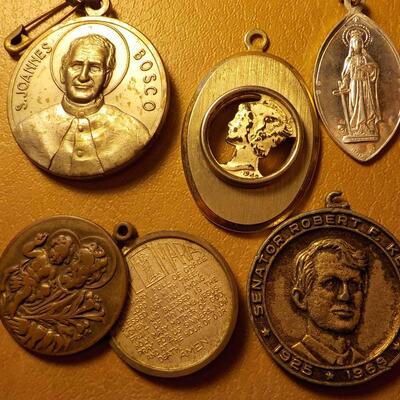 5- Vintage Original Necklace Historical swings.