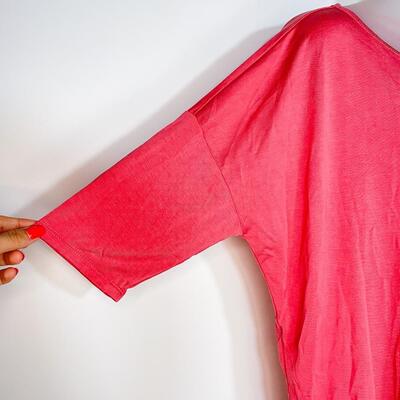 LULAROE CORAL KNIT TOP - SIZE MEDIUM