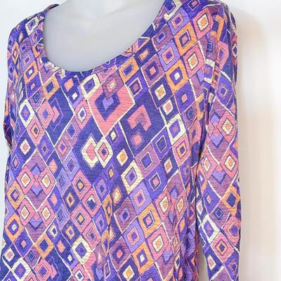 LULAROE PURPLE DIAMOND TOP - SIZE LARGE