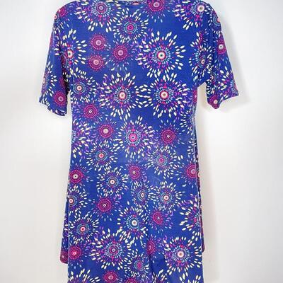 LULAROE BLUE & RED PATTERNED TOP - SIZE XSMALL