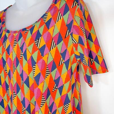 LULAROE MULTI-COLORED DIAMOND TOP - SIZE SMALL