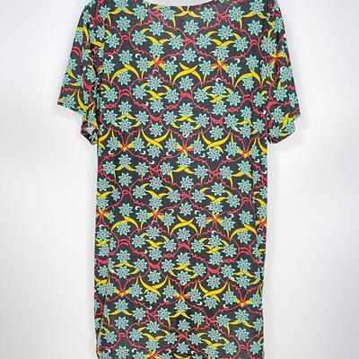 LULAROE FLORAL TOP - SIZE 2XL