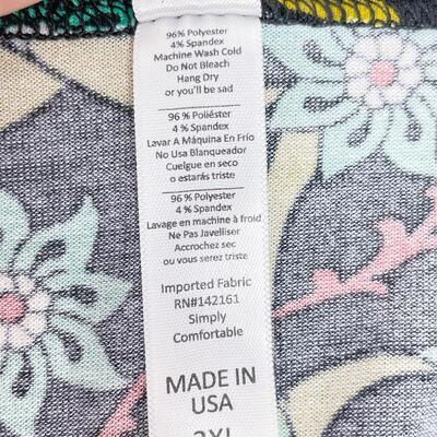 LULAROE FLORAL TOP - SIZE 2XL